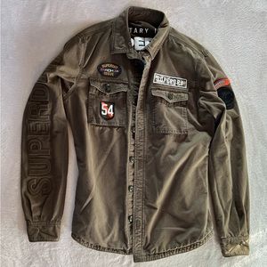 SUPERDRY men’s button down military embroidered cargo jacket- size small
